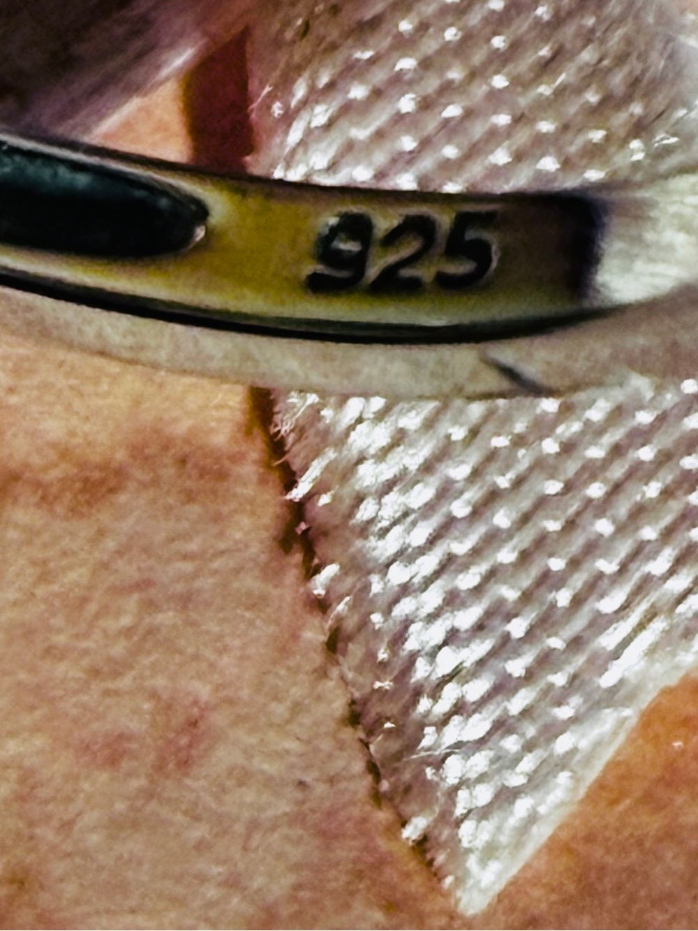 925 Silver & Deep Blue Sapphire Look Ring - Picture 3 of 8